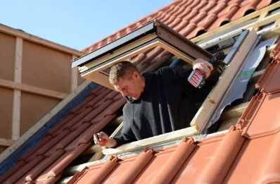 Pose de fenêtres de toit Velux à Villemoirieu